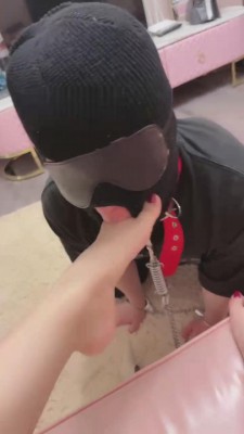 【予涵】直播带货主播不穿鞋调侃前男友 气质-套路玩物社