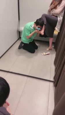 【三三】与霸道男友购物塑形伴侣 俏皮动作拖鞋轻盈步伐-套路玩物社