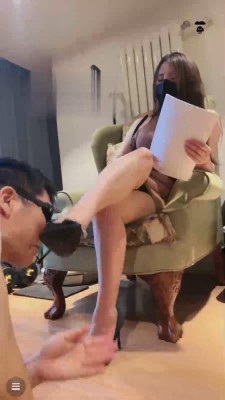 【三三】女管理者责罚怠工员工 编号 贴身-套路玩物社