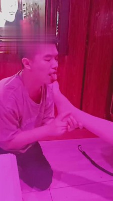 【重庆男神】暗访ktv成功开发公主【续】 鞋面高筒袜脚背-套路玩物社