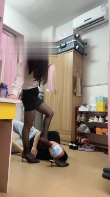 【梵高】伴侣17395与金融美女相遇 细跟鞋仪态气场-套路玩物社